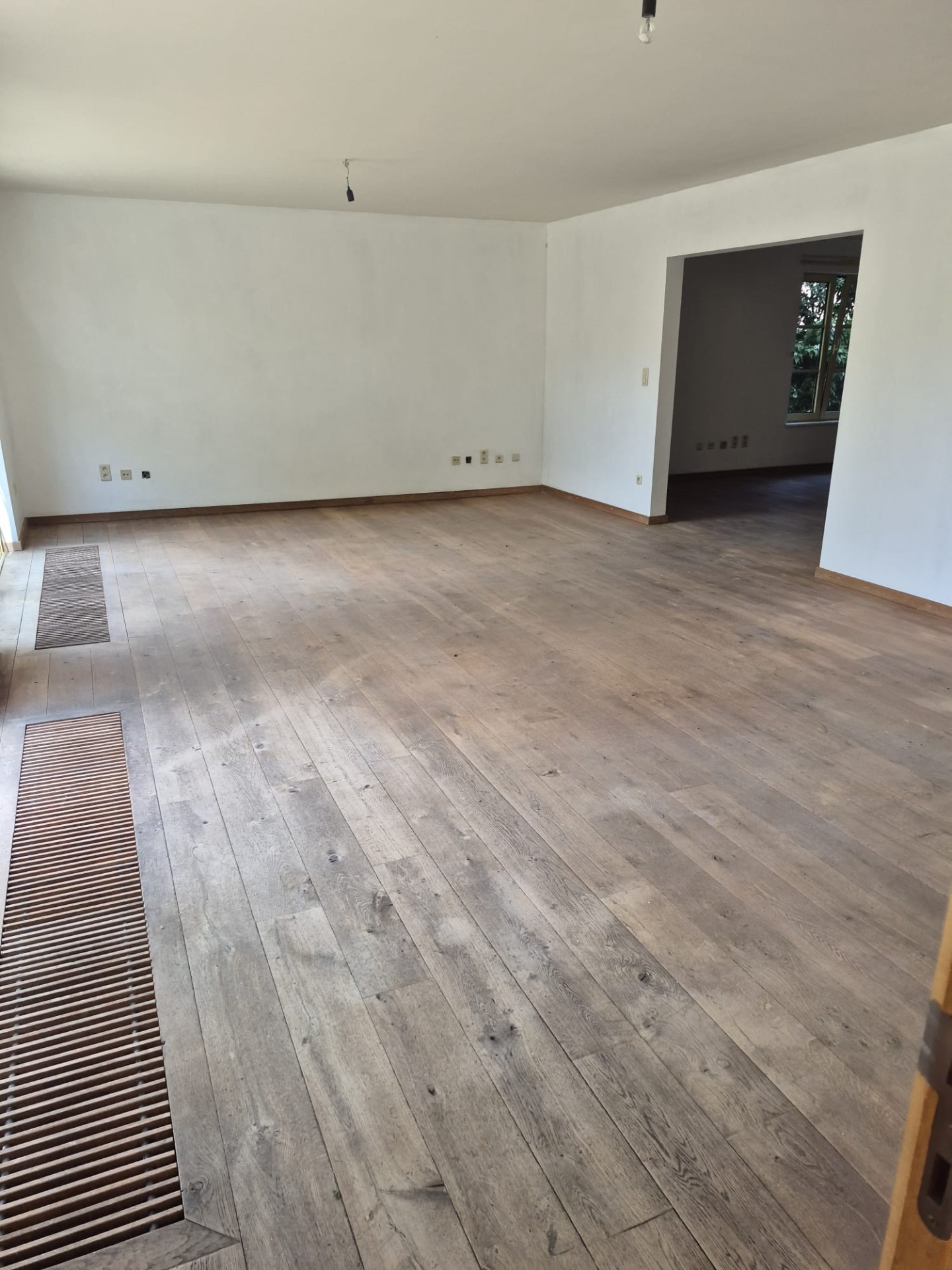 Woning verkoopklaar maken in Limburg – meubels en inboedel verwijderen en ruimtes bezemschoon opleveren door JSM Ontruiming